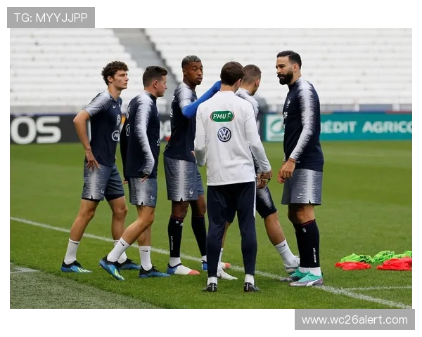 法国队世界杯官方队服全新发布，带你领略法国足球队的时尚与实力展现